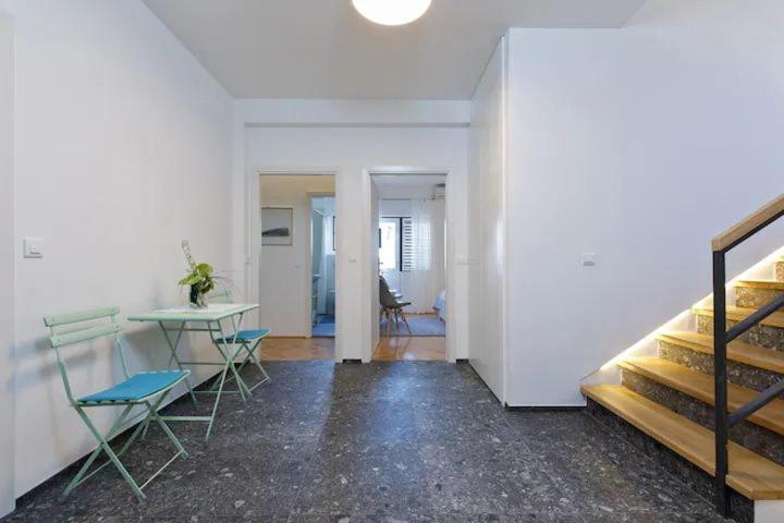 Apartment & Rooms Nugal Макарска Стая снимка
