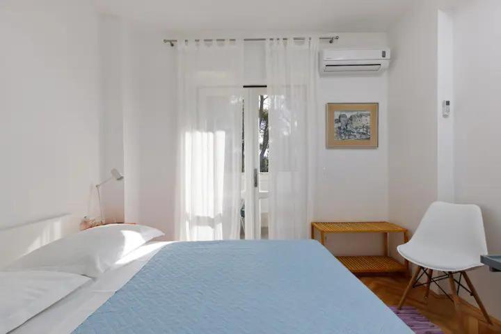 Apartment & Rooms Nugal Макарска Стая снимка