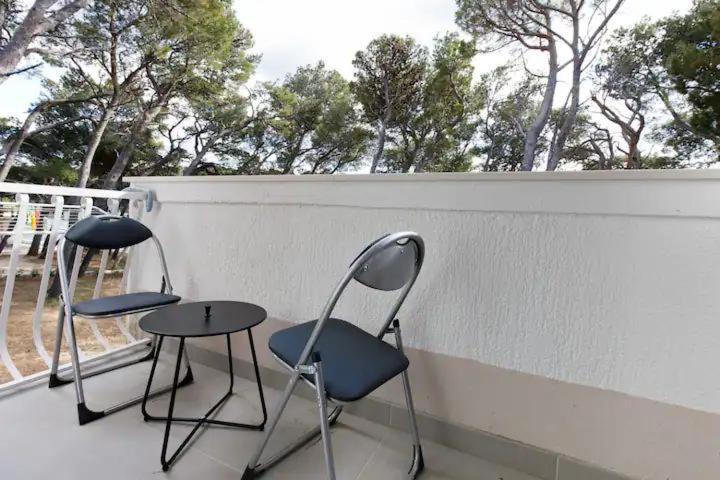 Apartment & Rooms Nugal Макарска Стая снимка