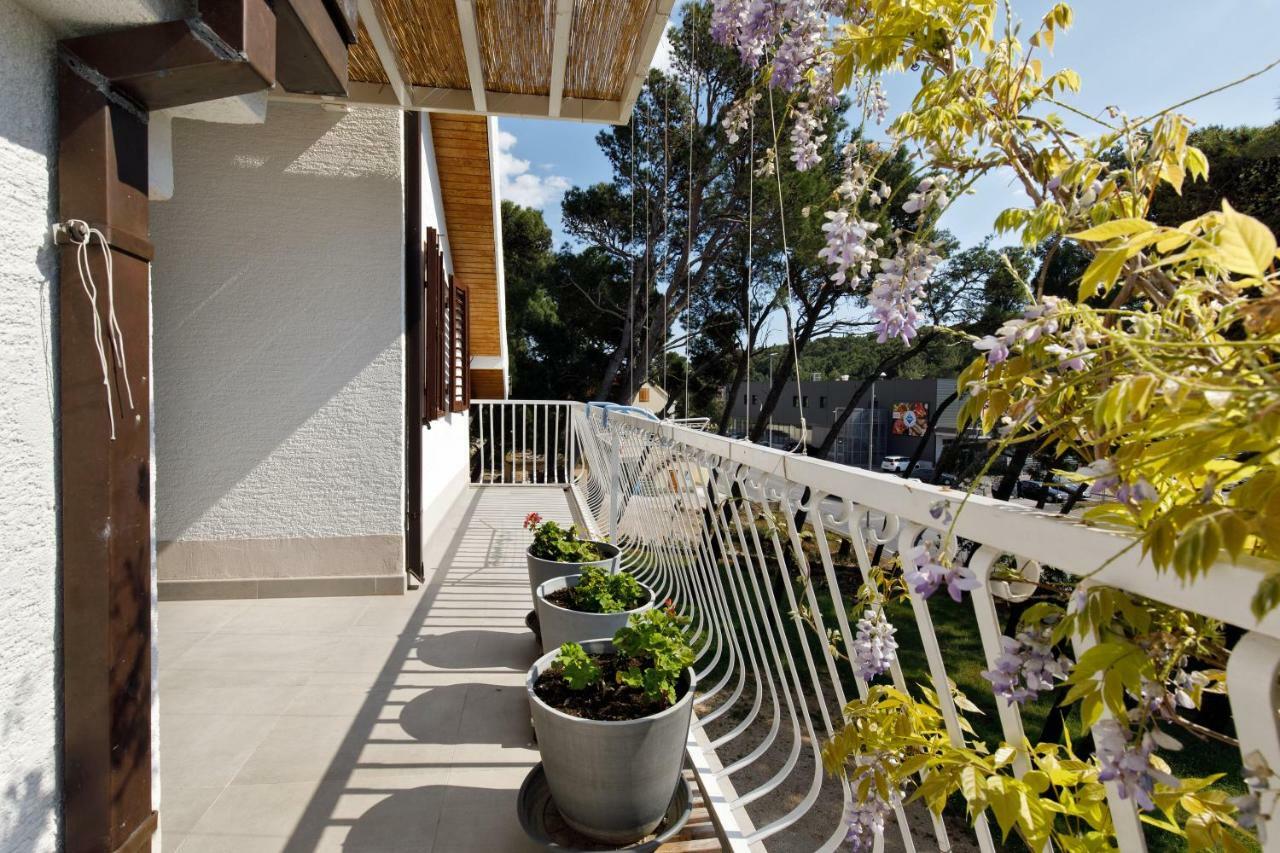 Apartment & Rooms Nugal Макарска Екстериор снимка